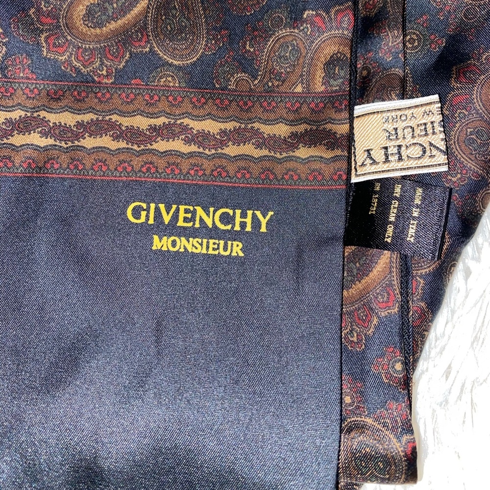 GIVENCHY monsieur vintage %100 silk scarf